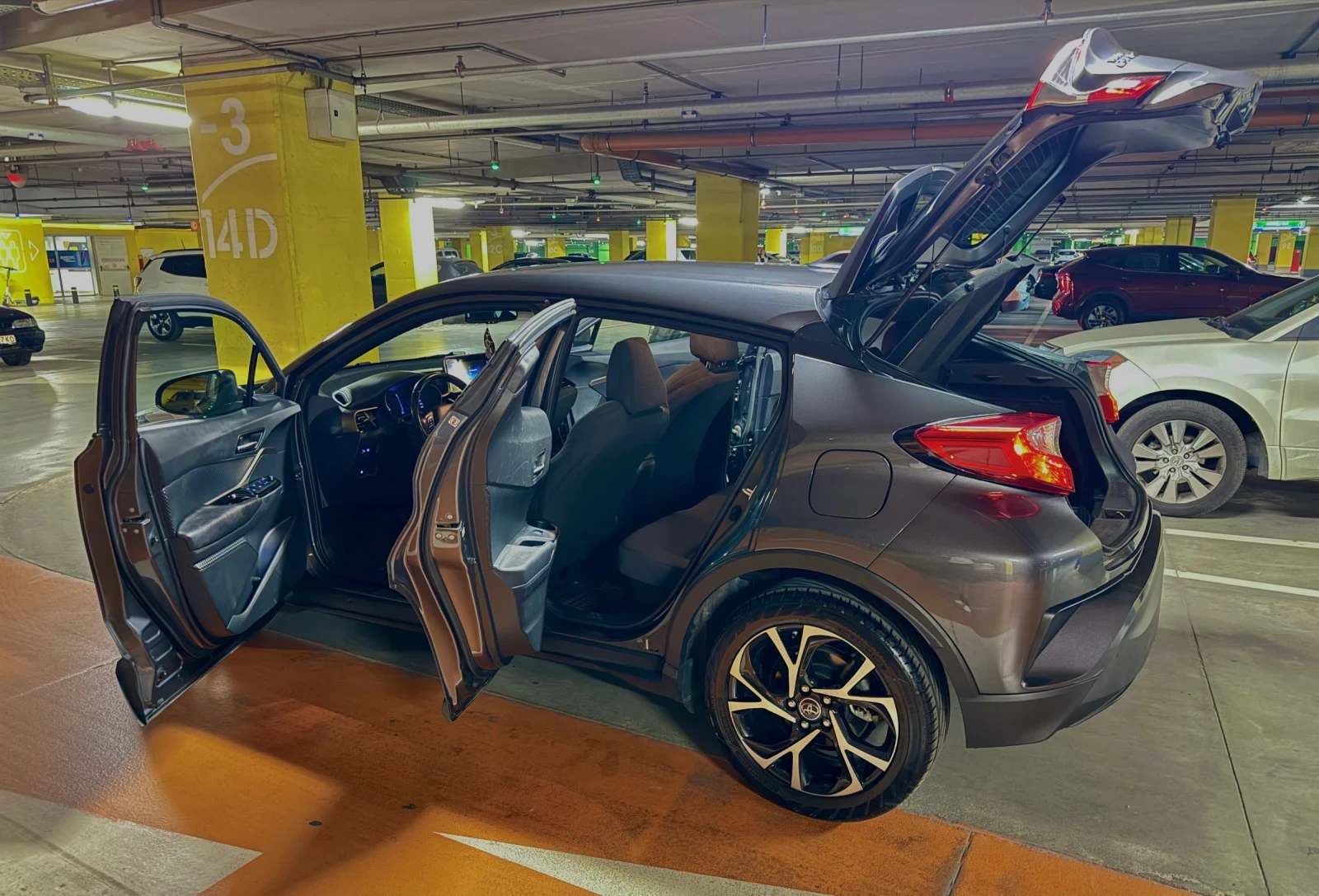 Toyota C-HR 1.8 | Mobile.bg   2