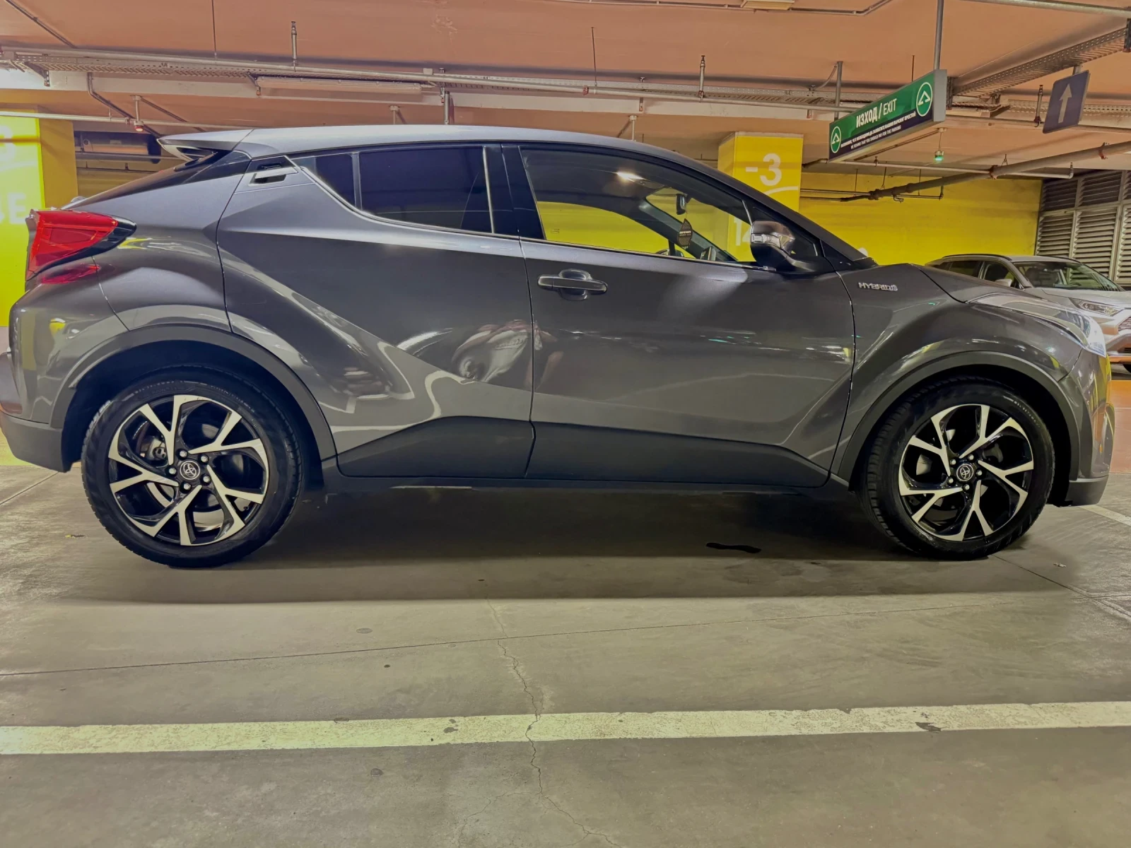 Toyota C-HR 1.8 | Mobile.bg   7