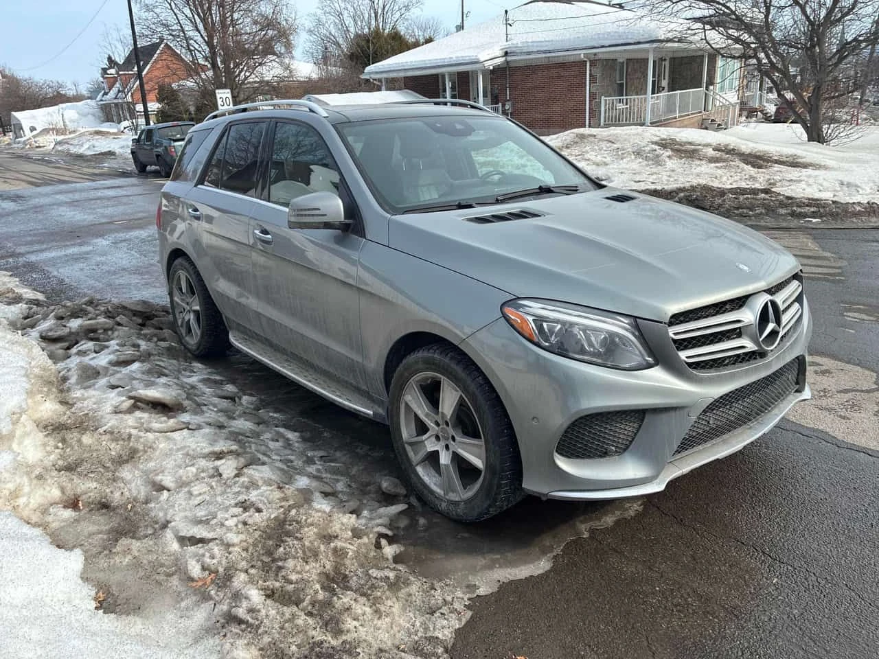 Mercedes-Benz GLE 350d  CARFAX - изображение 3