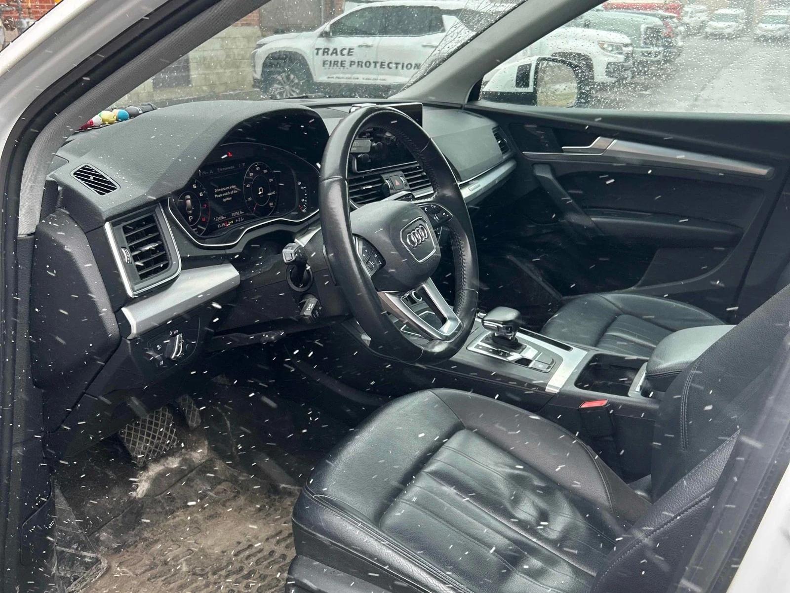 Audi Q5 Progressiv АВТО КРЕДИТ, снимка 9 - Автомобили и джипове - 53957837