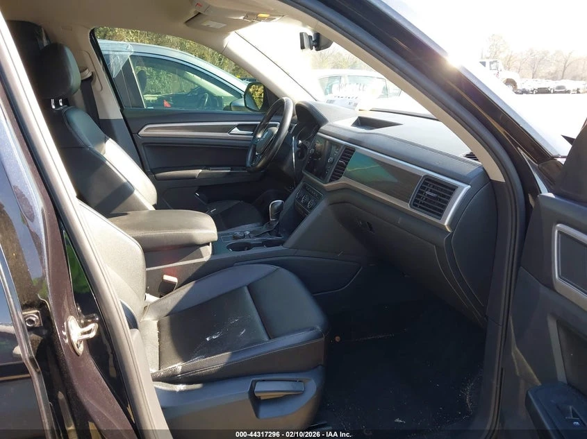 VW Atlas 3.6l Volkswagen 3.6L V6 Se/3.6L V6 Se W/Technology, снимка 5 - Автомобили и джипове - 54121284