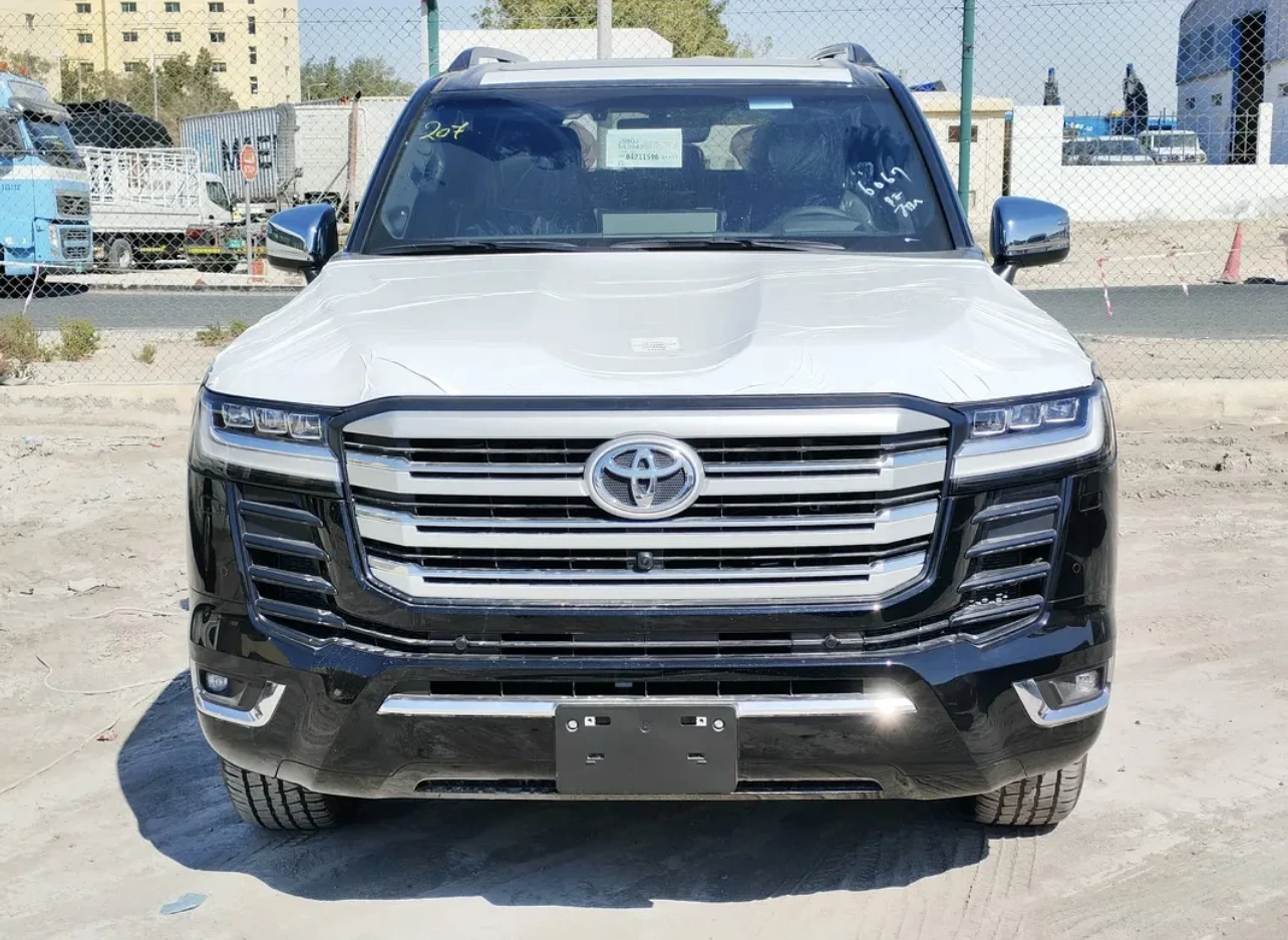 Toyota Land cruiser LC 300 VX-R | FULL OPTIONS | 15KM | Mobile.bg � ����������� 2