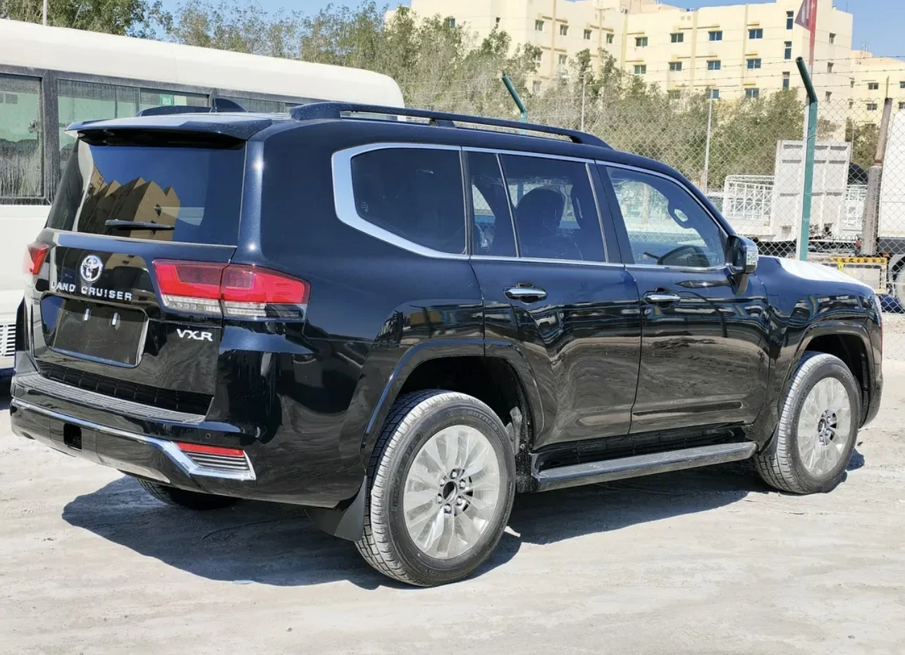 Toyota Land cruiser LC 300 VX-R | FULL OPTIONS | 15KM | Mobile.bg � ����������� 6