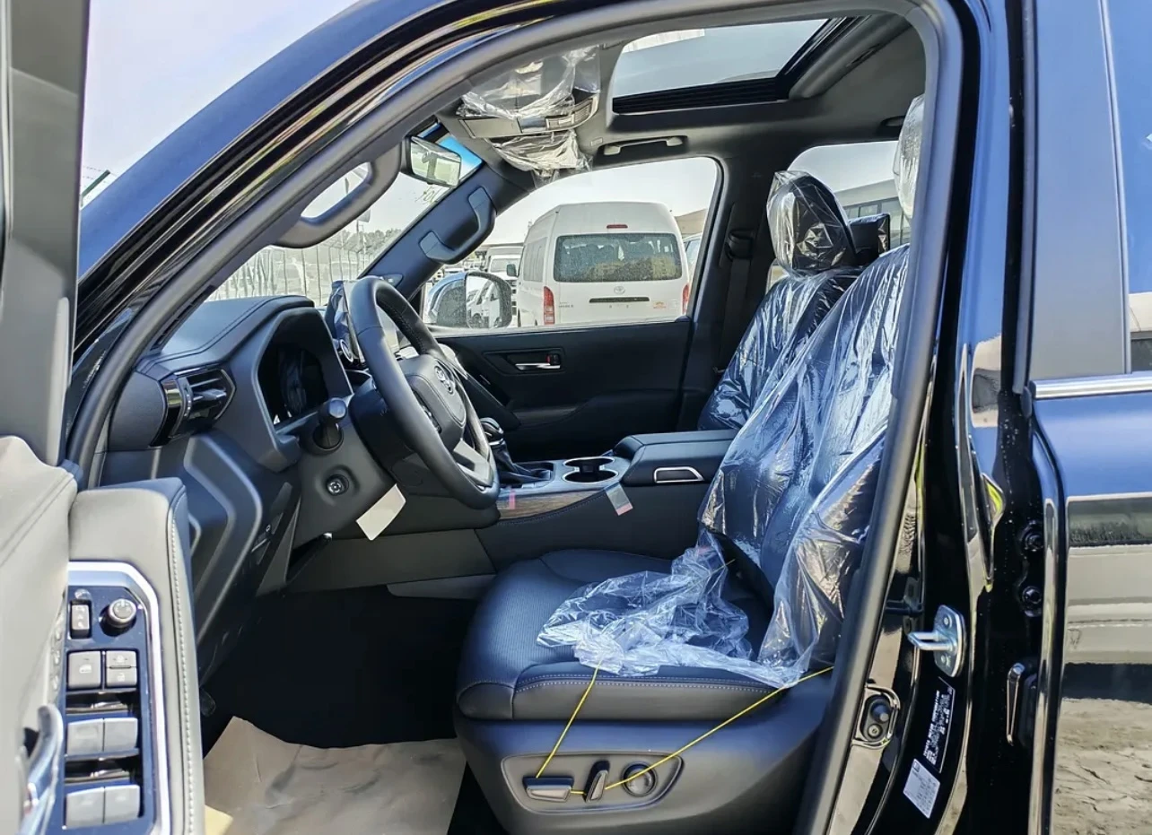 Toyota Land cruiser LC 300 VX-R | FULL OPTIONS | 15KM | Mobile.bg � ����������� 3