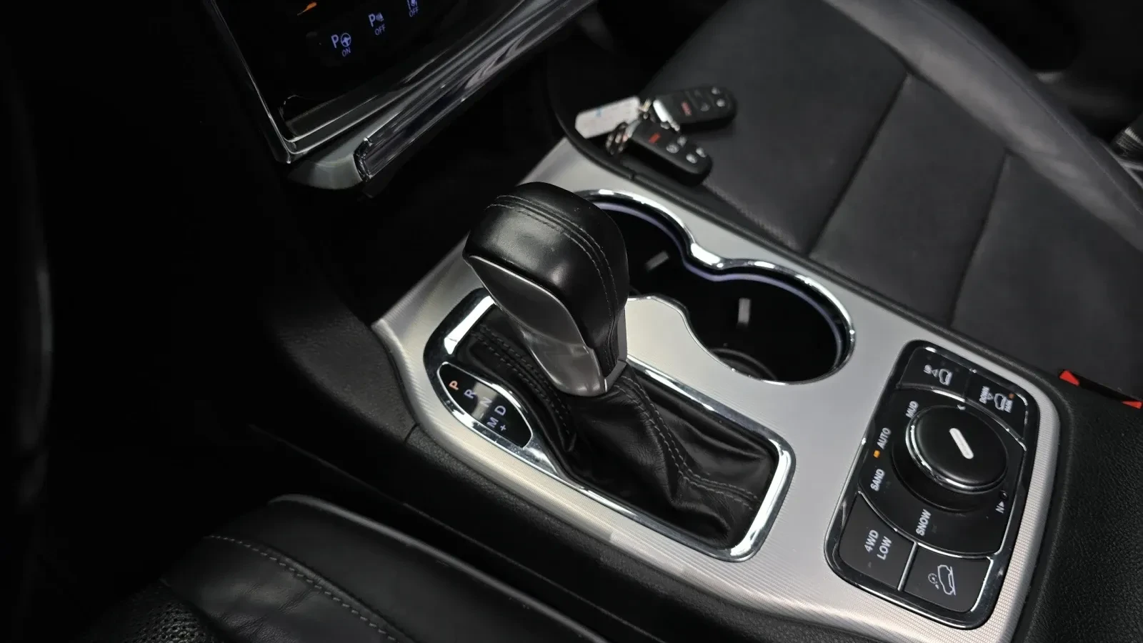 Jeep Grand cherokee SUMMIT/ВЪЗДУШНО ОКАЧВАНЕ/ПОДГРЕВ/ОБДУХ/ДИСТРОНИК/, снимка 7 - Автомобили и джипове - 54766427