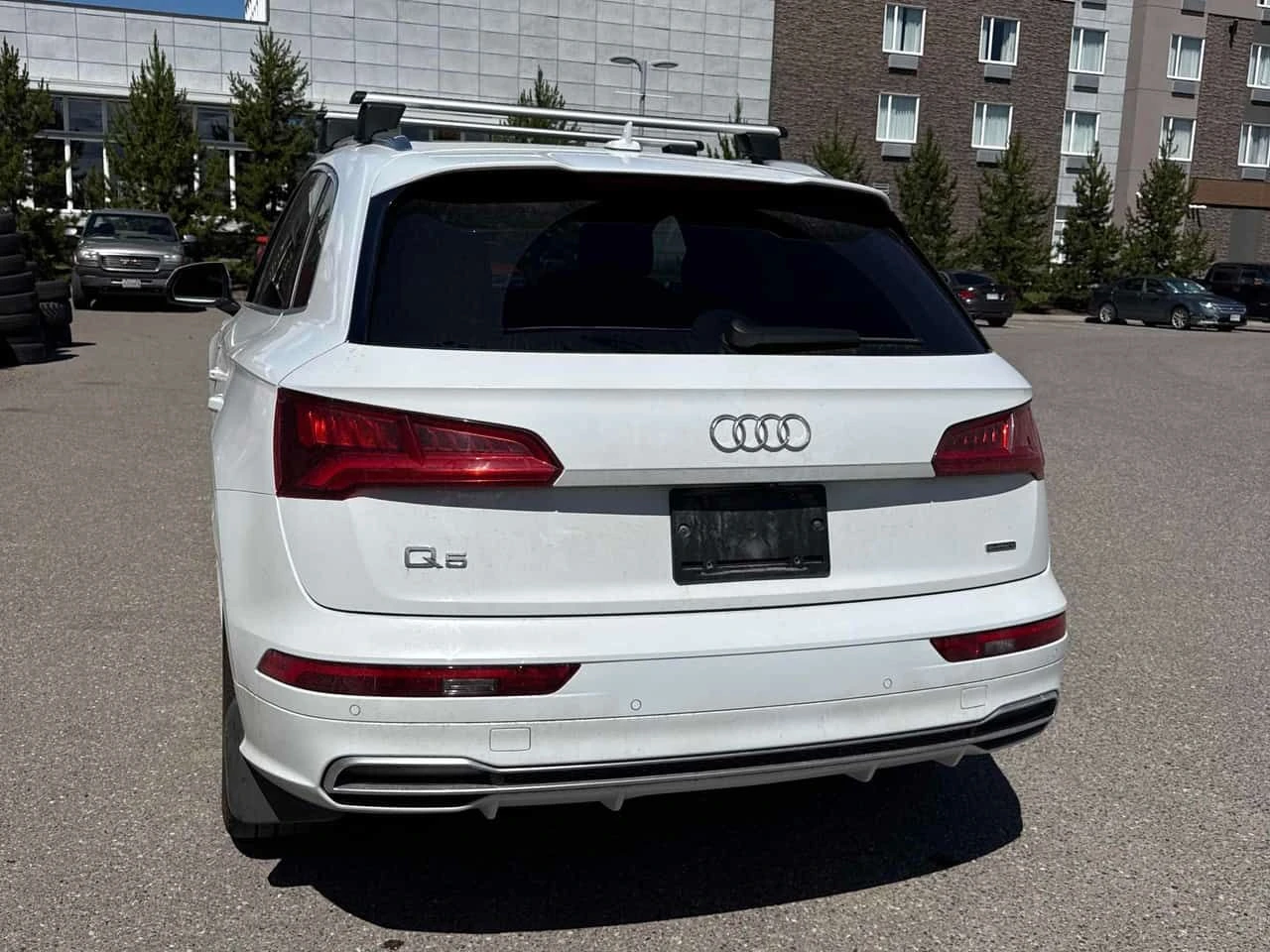 Audi Q5 | Progressiv | ПАНОРАМА | CARFAX | АВТОКРЕДИТ | , снимка 4 - Автомобили и джипове - 54991565