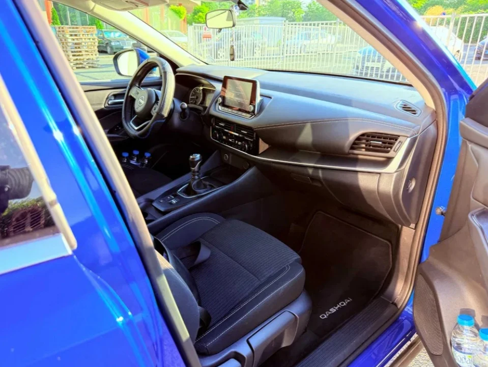 Nissan Qashqai 1.3 DIG-T, снимка 6 - Автомобили и джипове - 55729863