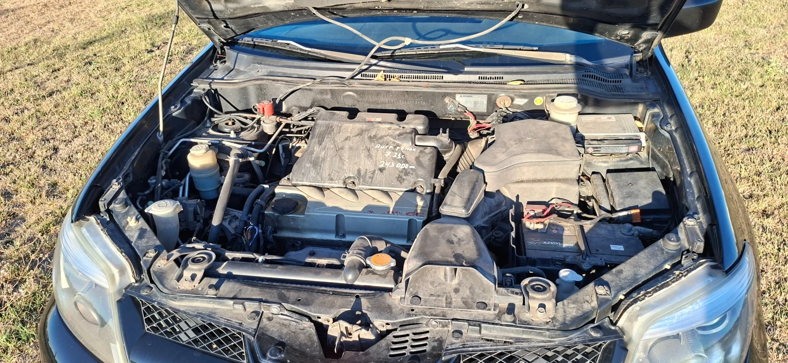 Mitsubishi Outlander, снимка 6 - Автомобили и джипове - 55966333