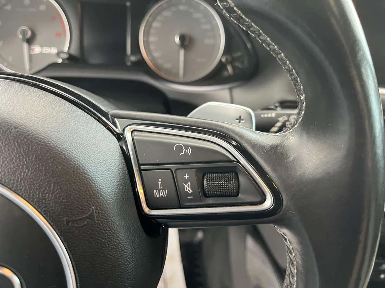 Audi SQ5 PREMIUM / AWD + AUTO + TOIT + CAMERA + BLUETOOTH +, снимка 13 - Автомобили и джипове - 56438260