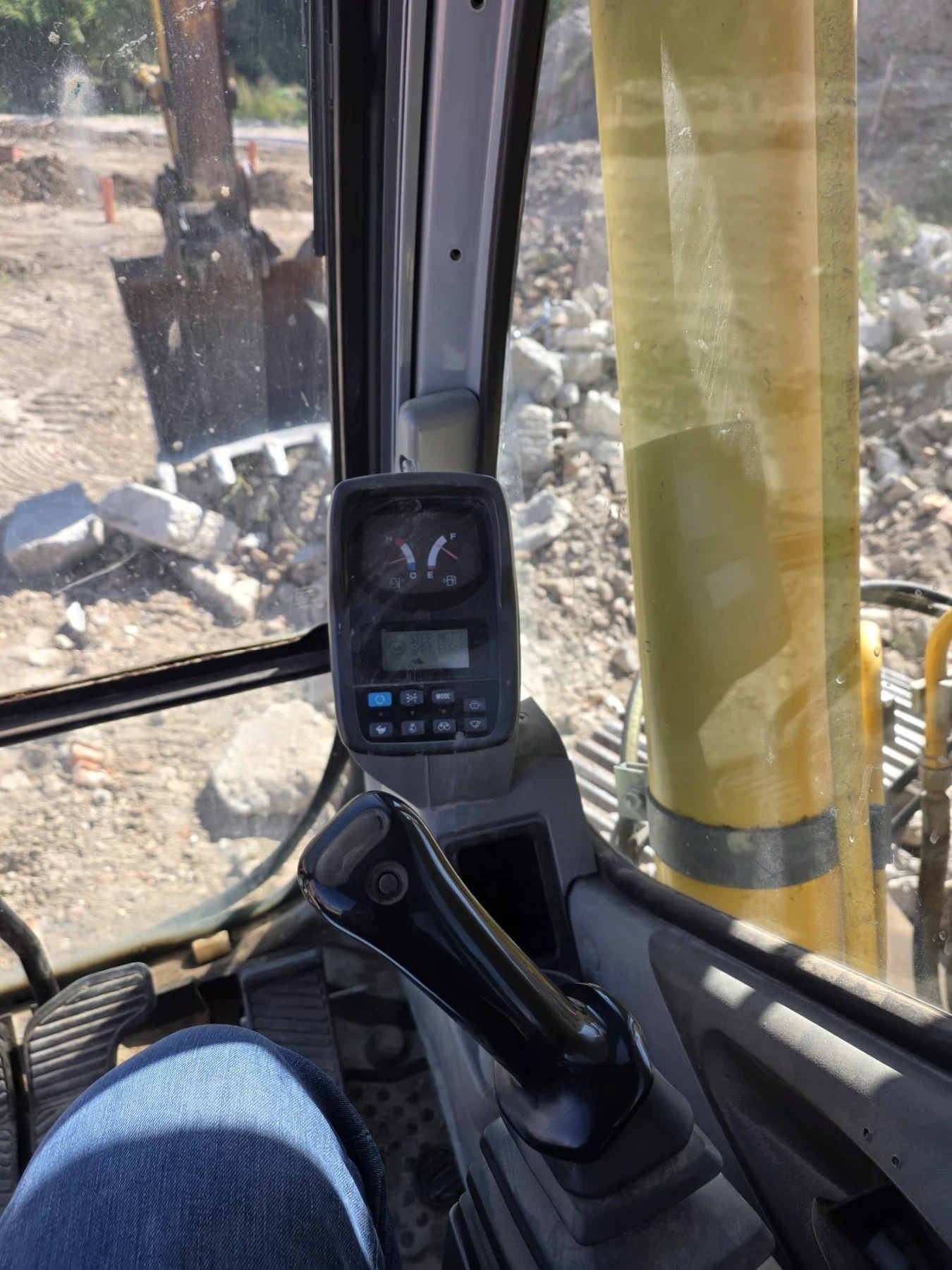Багер New Holland 22 Тона Kobelco E215 / E215LC, снимка 5 - Индустриална техника - 56379028
