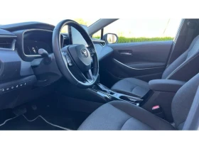 Toyota Corolla SDN 1.8H Executive Plus - 49500 лв. / 25308.95 € - 16335207 9