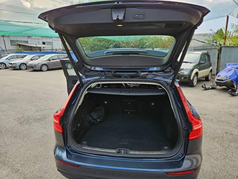 Volvo V60 D3-FULL, снимка 17 - Автомобили и джипове - 46997556