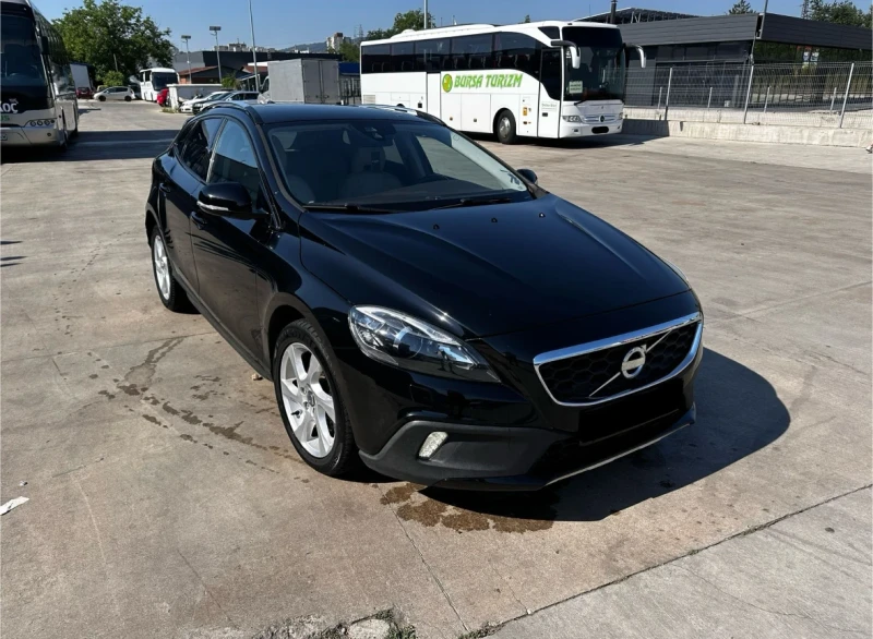 Volvo V40 Cross Country, снимка 3 - Автомобили и джипове - 47391965