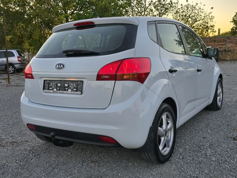 Kia Venga 1.4 CRDI 90 К.С. 6 СКОРОСТИ КЛИМА ЕВРО 5, снимка 4 - Автомобили и джипове - 47668685