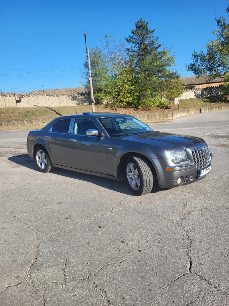 Chrysler 300c, снимка 2 - Автомобили и джипове - 47679988