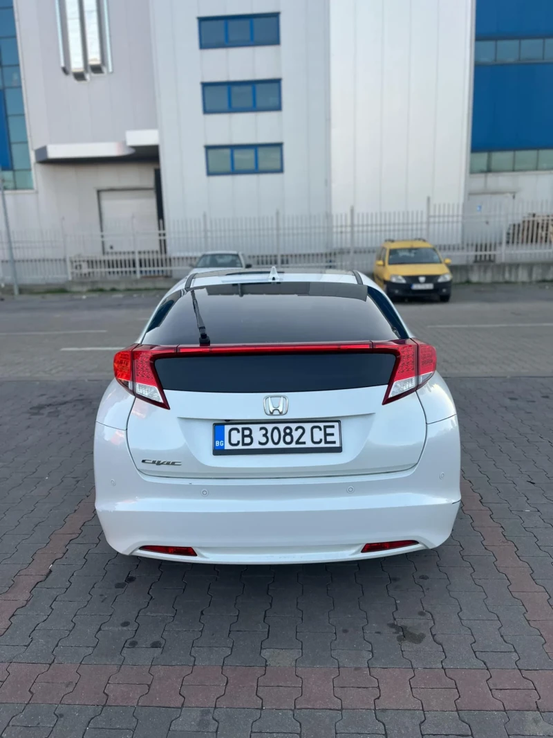 Honda Civic 1.8 i, снимка 5 - Автомобили и джипове - 47817555