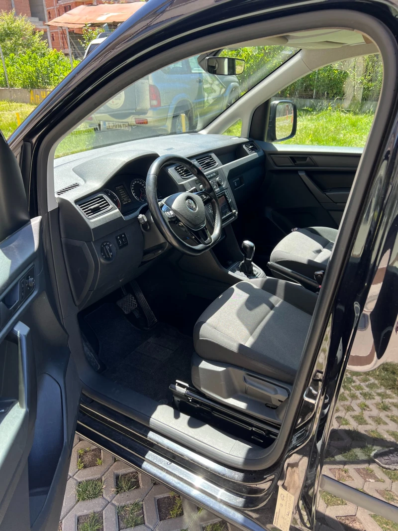 VW Caddy 1.6TDI 102кс Атвом, Подгр, Климтр, снимка 8 - Автомобили и джипове - 48899669