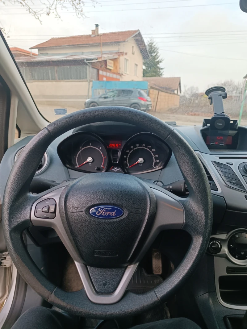 Ford Fiesta, снимка 6 - Автомобили и джипове - 48935282