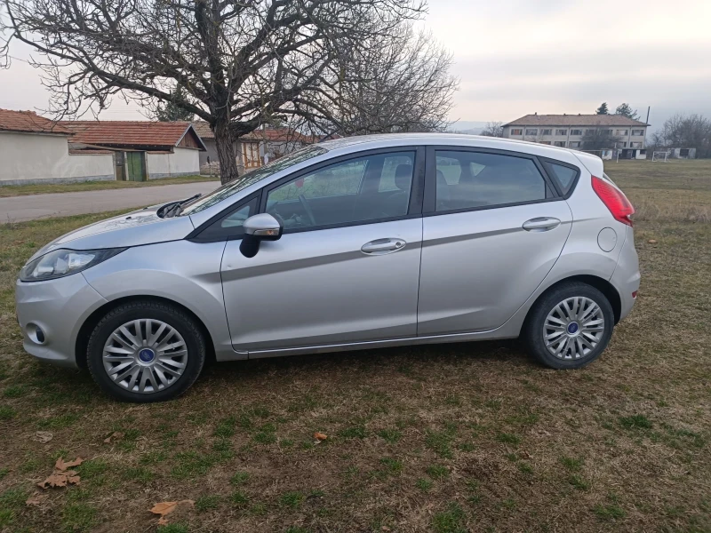 Ford Fiesta, снимка 2 - Автомобили и джипове - 48935282