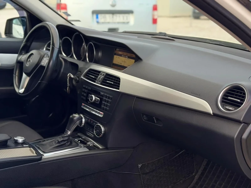 Mercedes-Benz C 350 Avantgarde 7G + Tronic, снимка 8 - Автомобили и джипове - 49404714