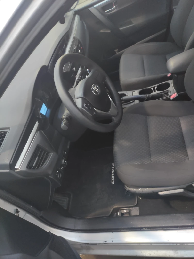Toyota Corolla Бензин Газ / от България , снимка 12 - Автомобили и джипове - 52685840