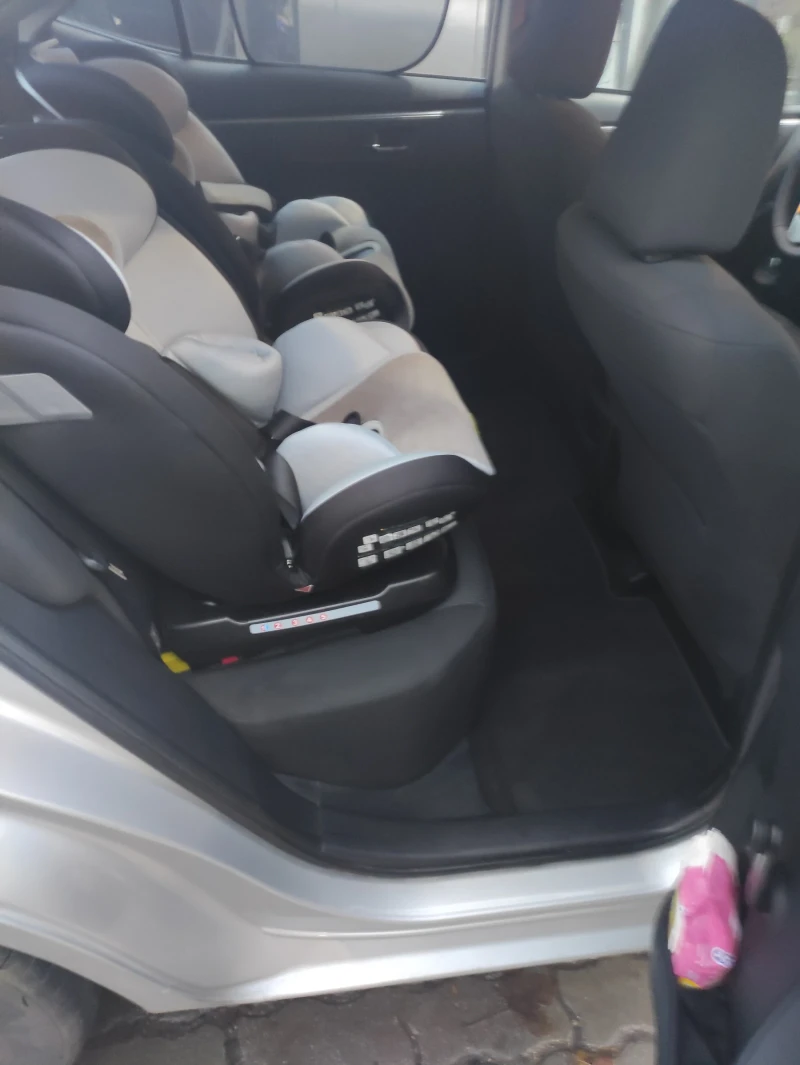 Toyota Corolla Бензин Газ / от България , снимка 13 - Автомобили и джипове - 52685840