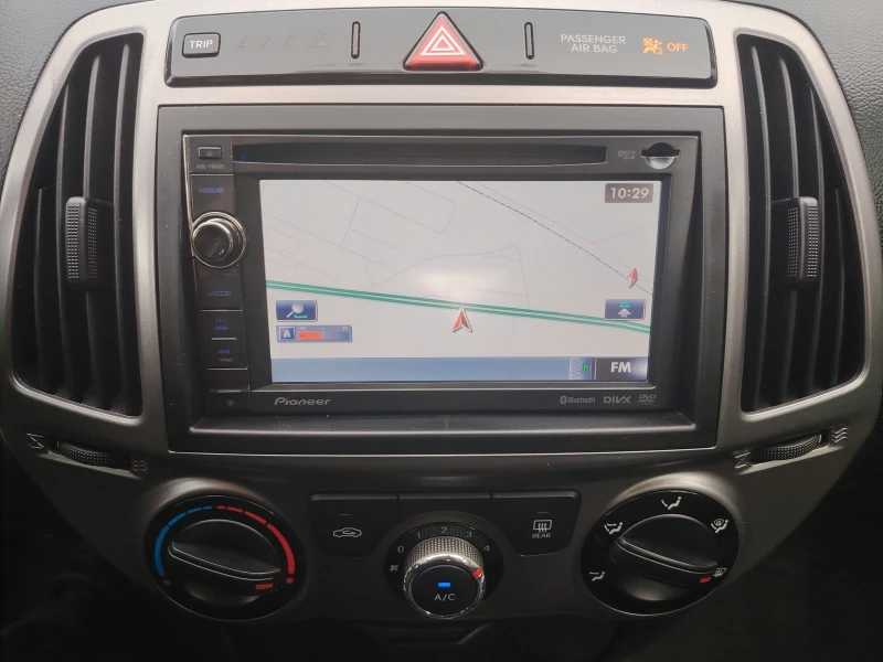 Hyundai I20, снимка 11 - Автомобили и джипове - 53291687