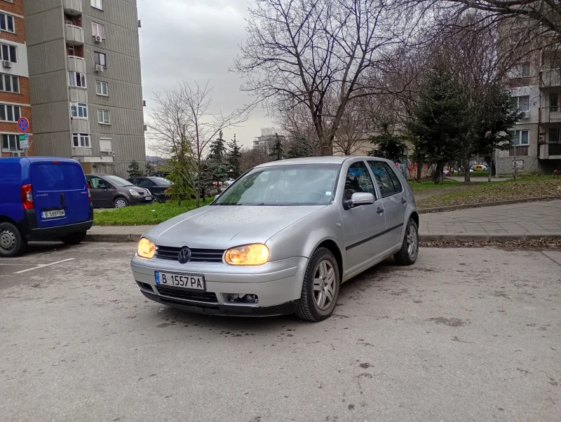 VW Golf 1.9 TDi Климатик Нови Гуми 