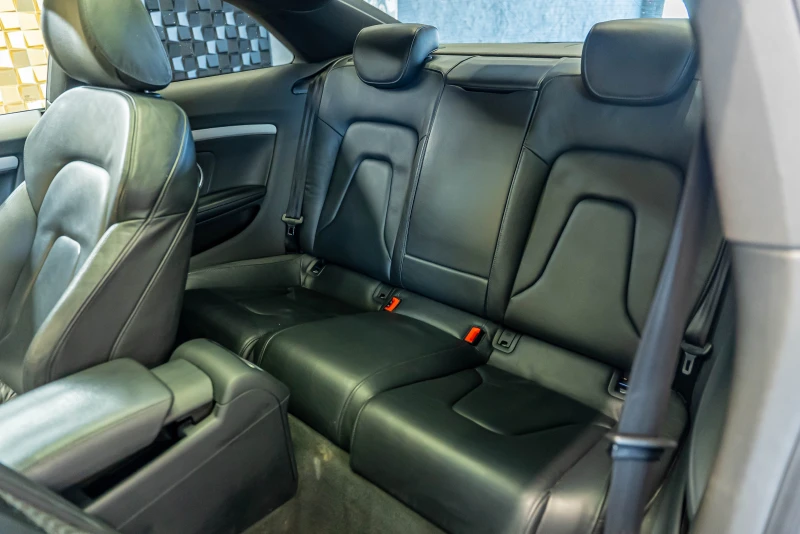 Audi A5 Coupe 3.0 TDI Quattro S-Line, снимка 17 - Автомобили и джипове - 53596249