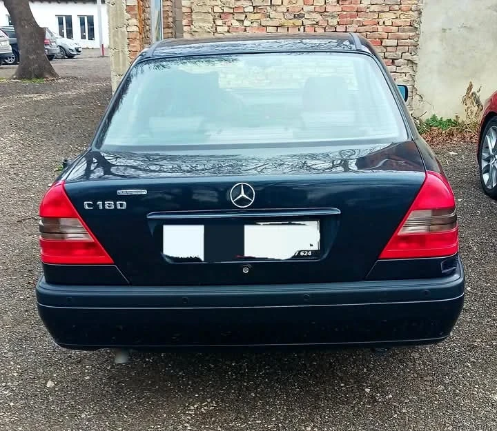 Mercedes-Benz C 180, снимка 2 - Автомобили и джипове - 49420930