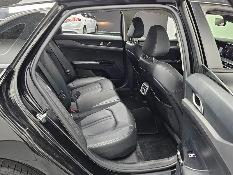 Kia K5, снимка 11 - Автомобили и джипове - 54821308