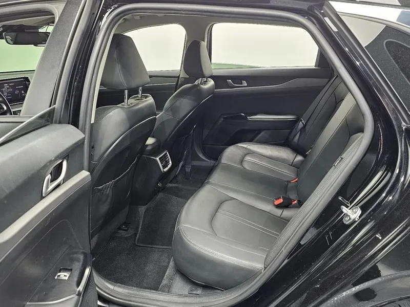 Kia K5, снимка 12 - Автомобили и джипове - 54821308