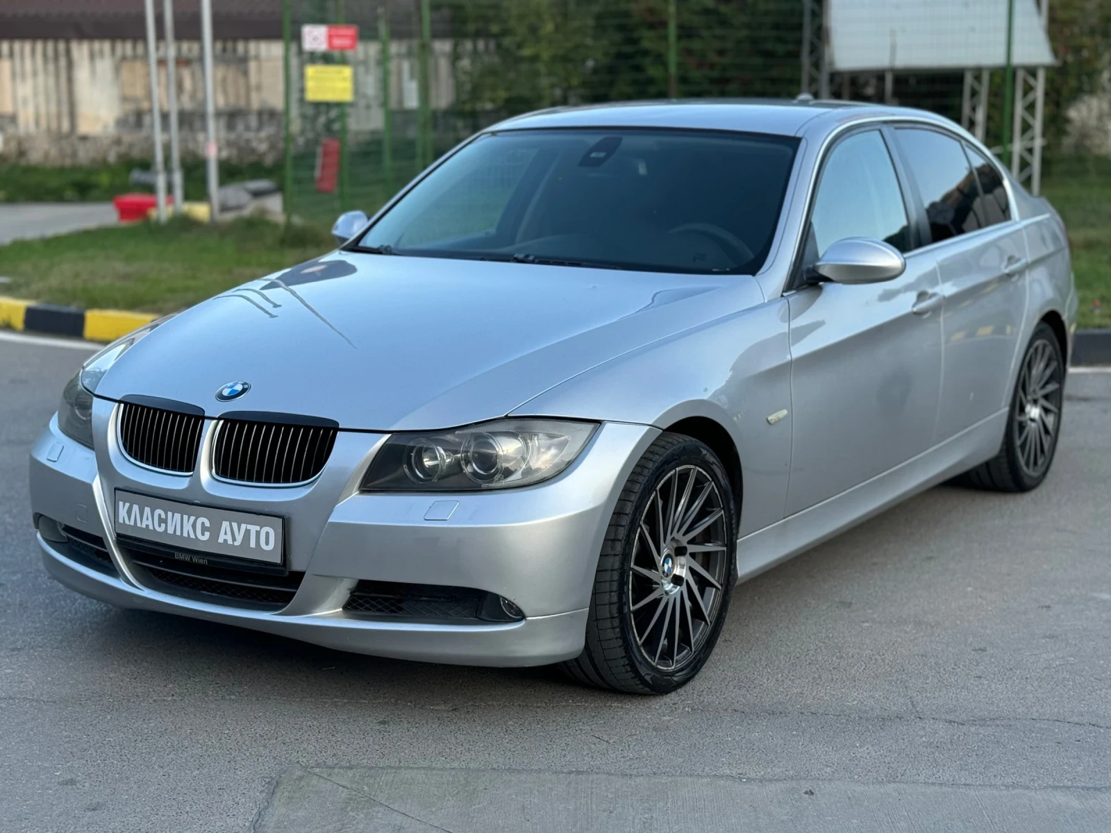 BMW 330 330xd/Navi/Koja - изображение 4