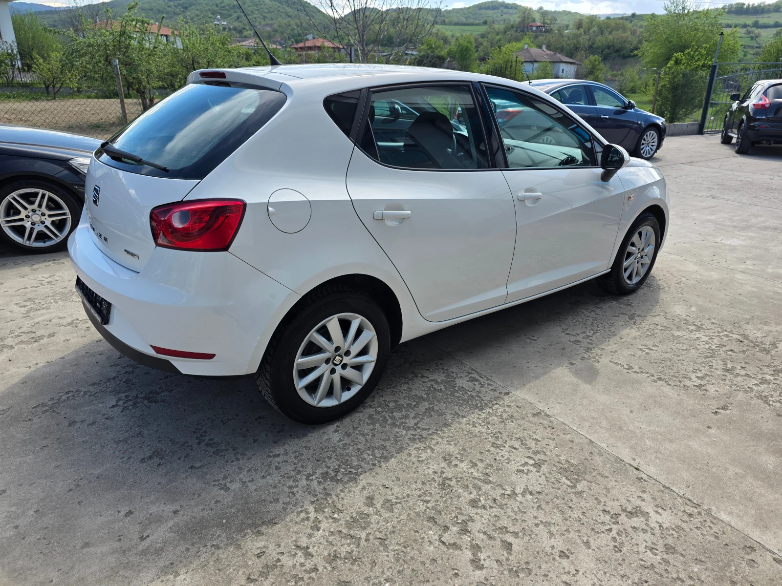 Seat Ibiza 1.6i Bifuel 133000km! EURO5B - изображение 8