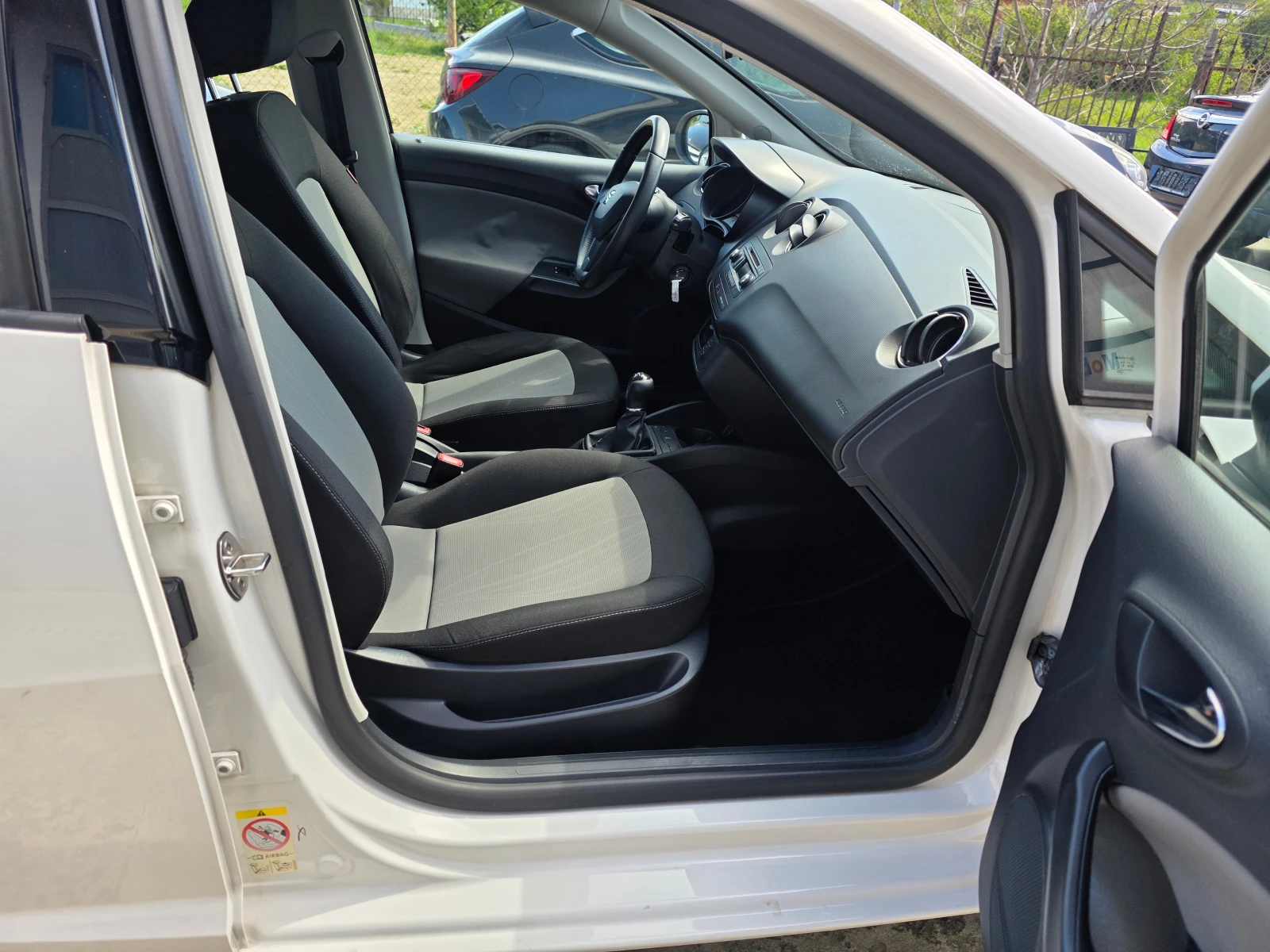 Seat Ibiza 1.6i Bifuel 133000km! EURO5B - изображение 9