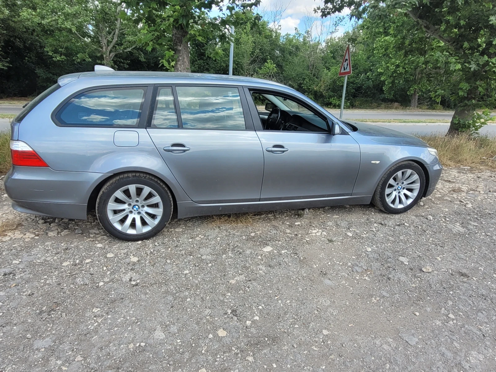 BMW 523  - изображение 4