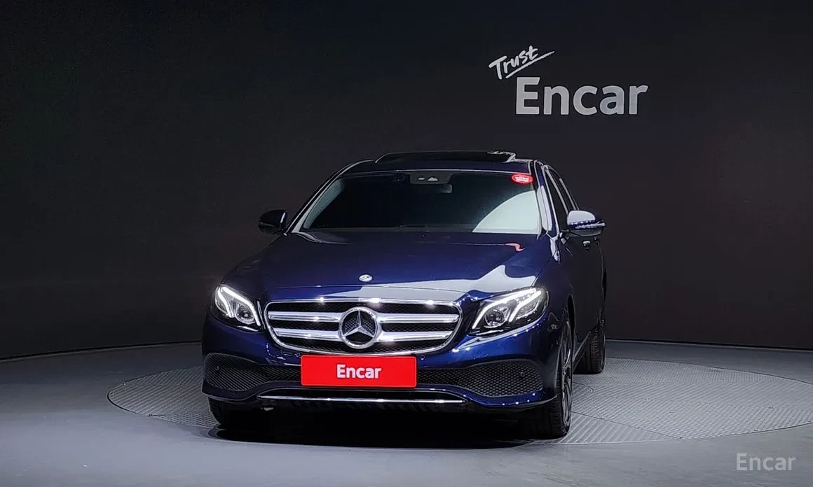 Mercedes-Benz E 220 AVANTGARDE - изображение 3
