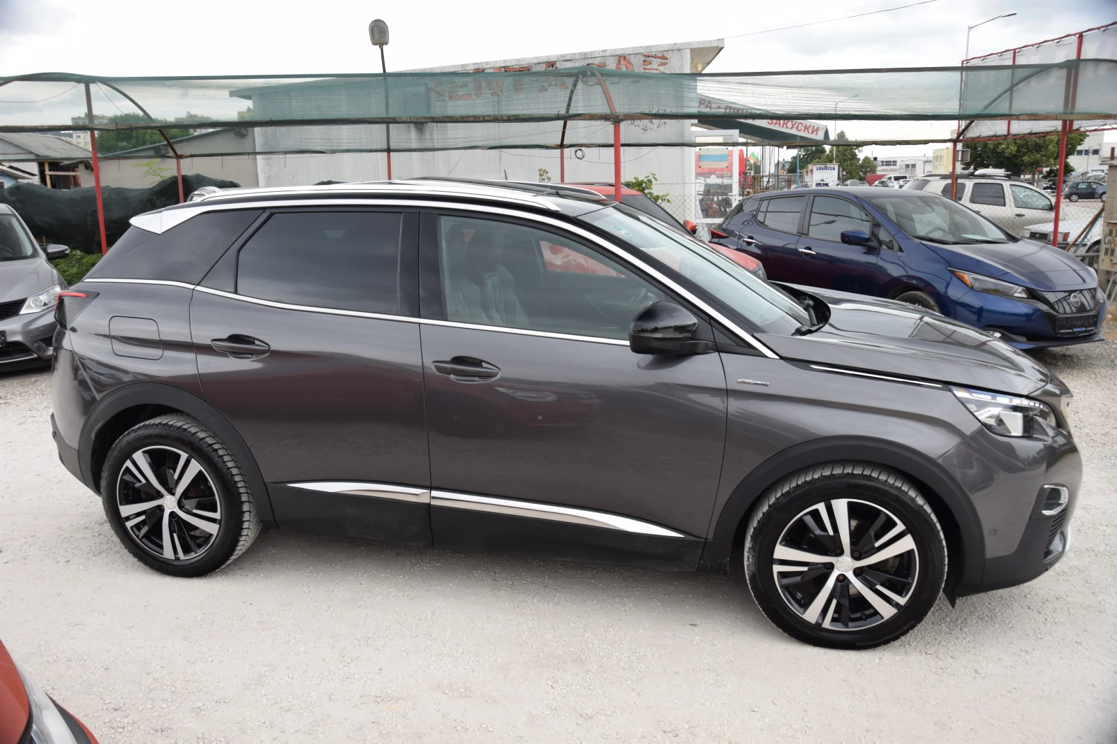 Peugeot 3008 GT line 1.5blue HDI EAT8 - изображение 8