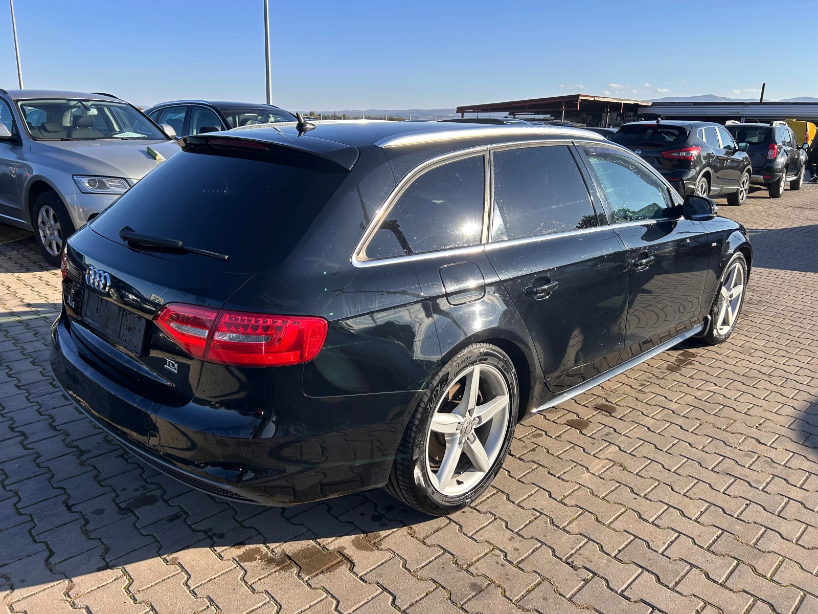 Audi A4 2.0TDI QUATTRO AVTOMAT/NAVI EURO 5 - изображение 6