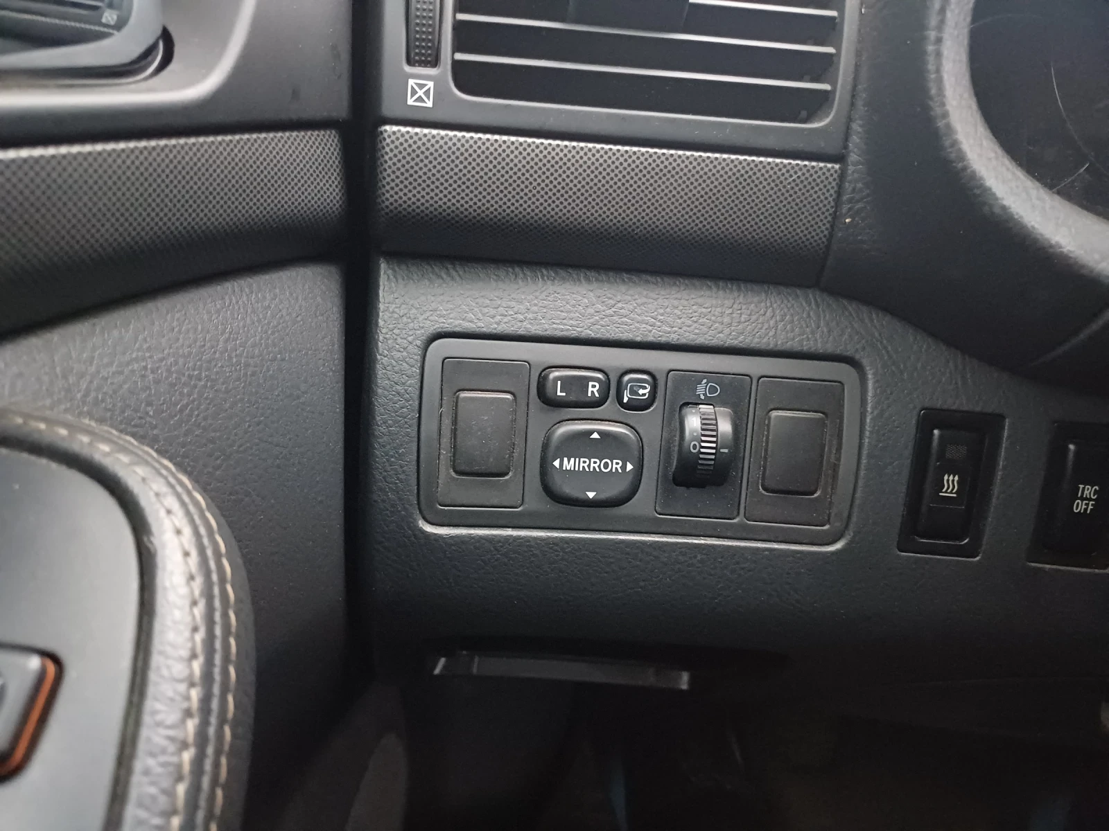 Toyota Avensis  - изображение 3