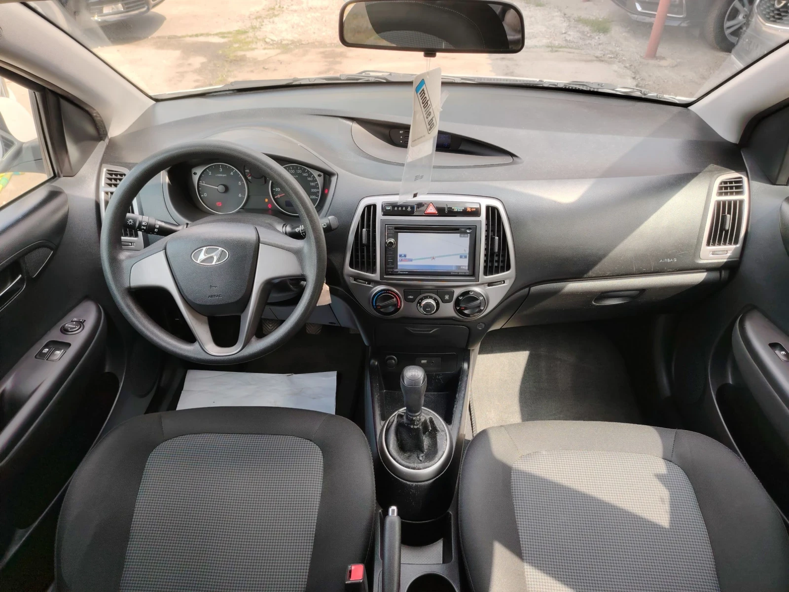 Hyundai I20, снимка 13 - Автомобили и джипове - 53291687
