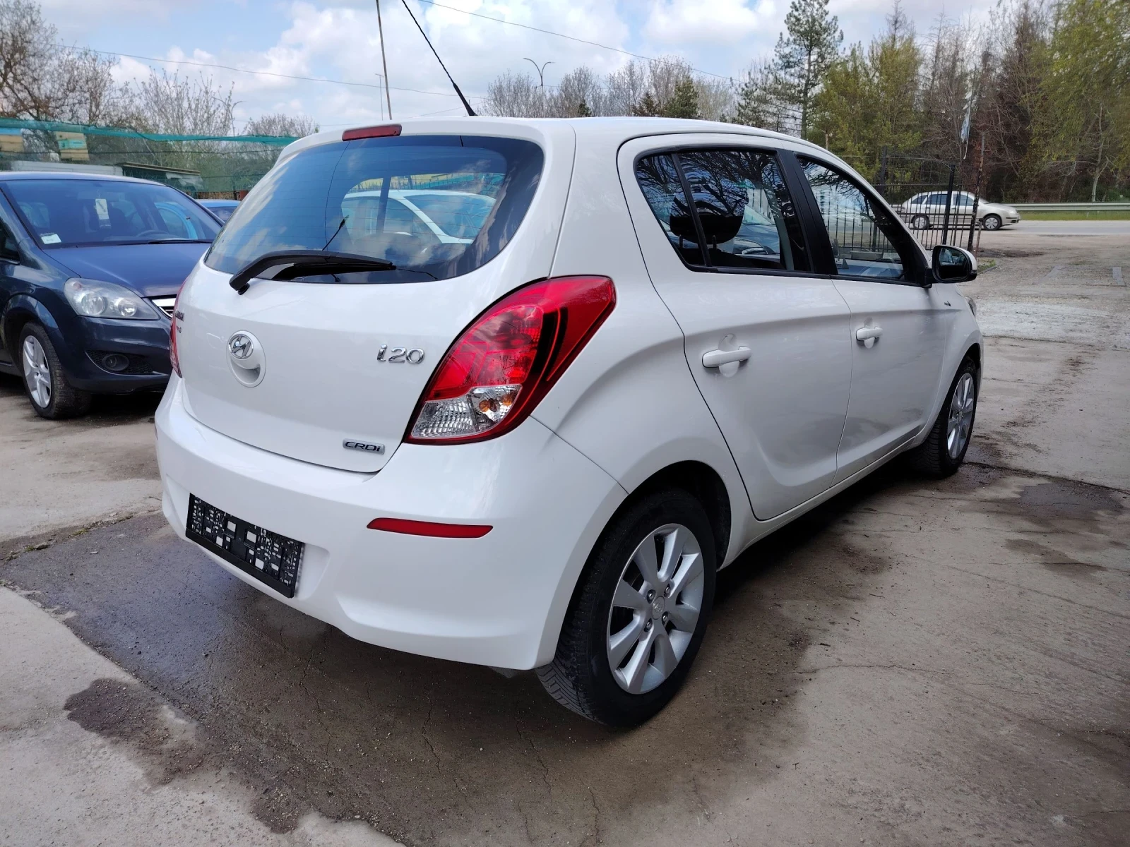 Hyundai I20, снимка 4 - Автомобили и джипове - 53291687