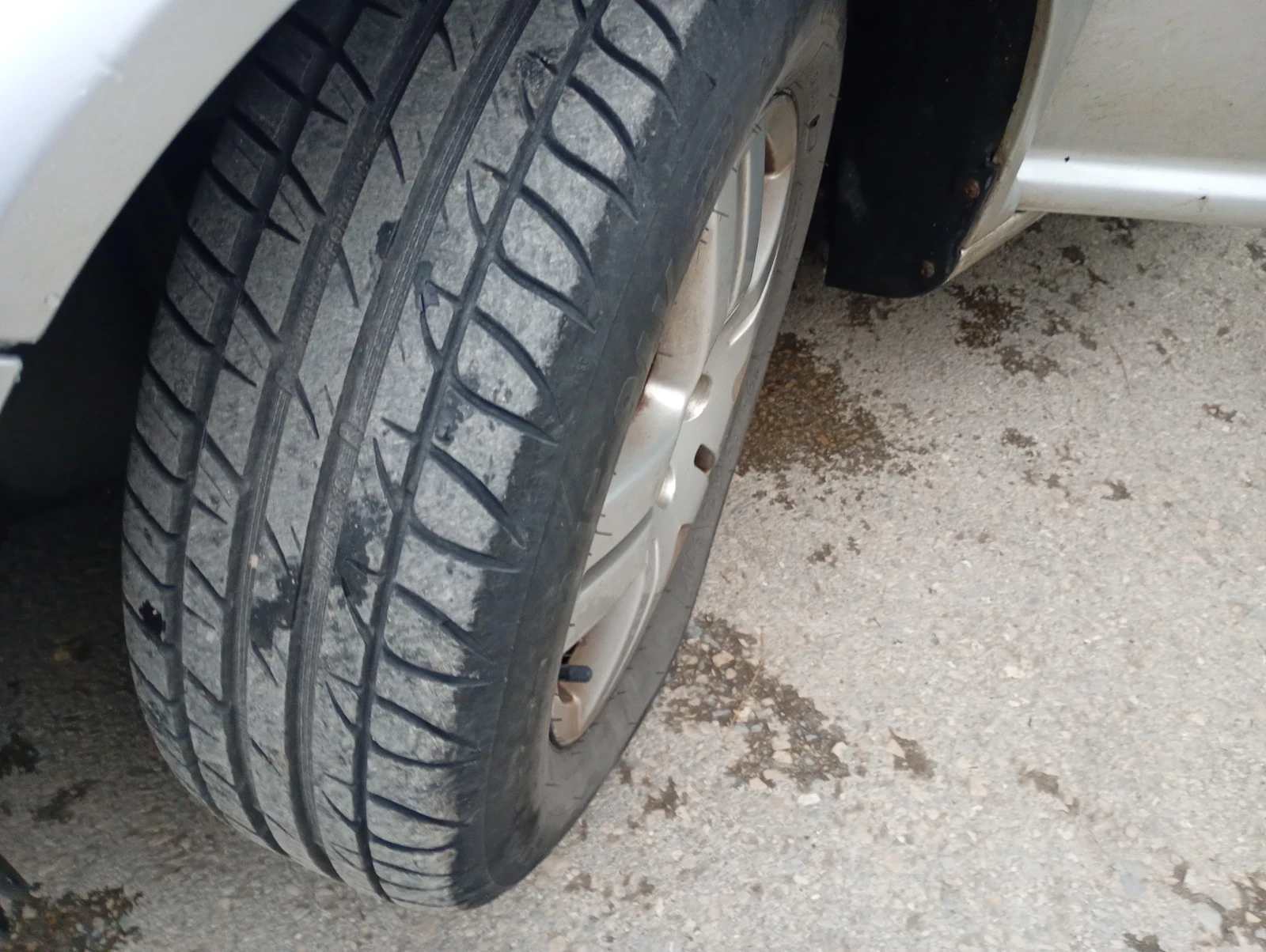 VW Golf 1.9 TDi Климатик Нови Гуми  - изображение 7