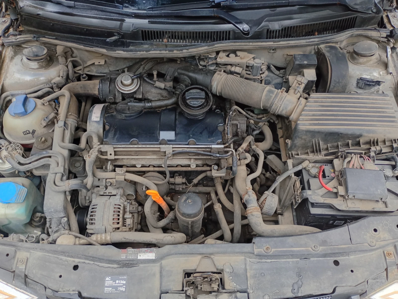 VW Golf 1.9 TDi Климатик Нови Гуми  - изображение 10