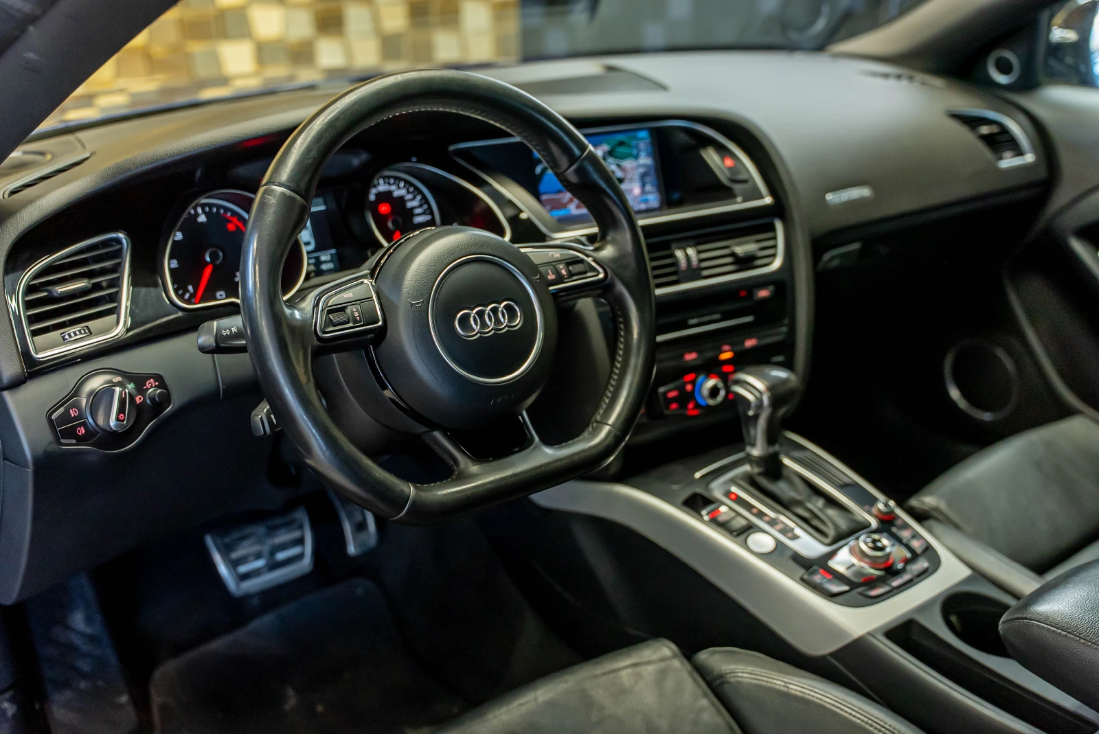 Audi A5 Coupe 3.0 TDI Quattro S-Line - изображение 7