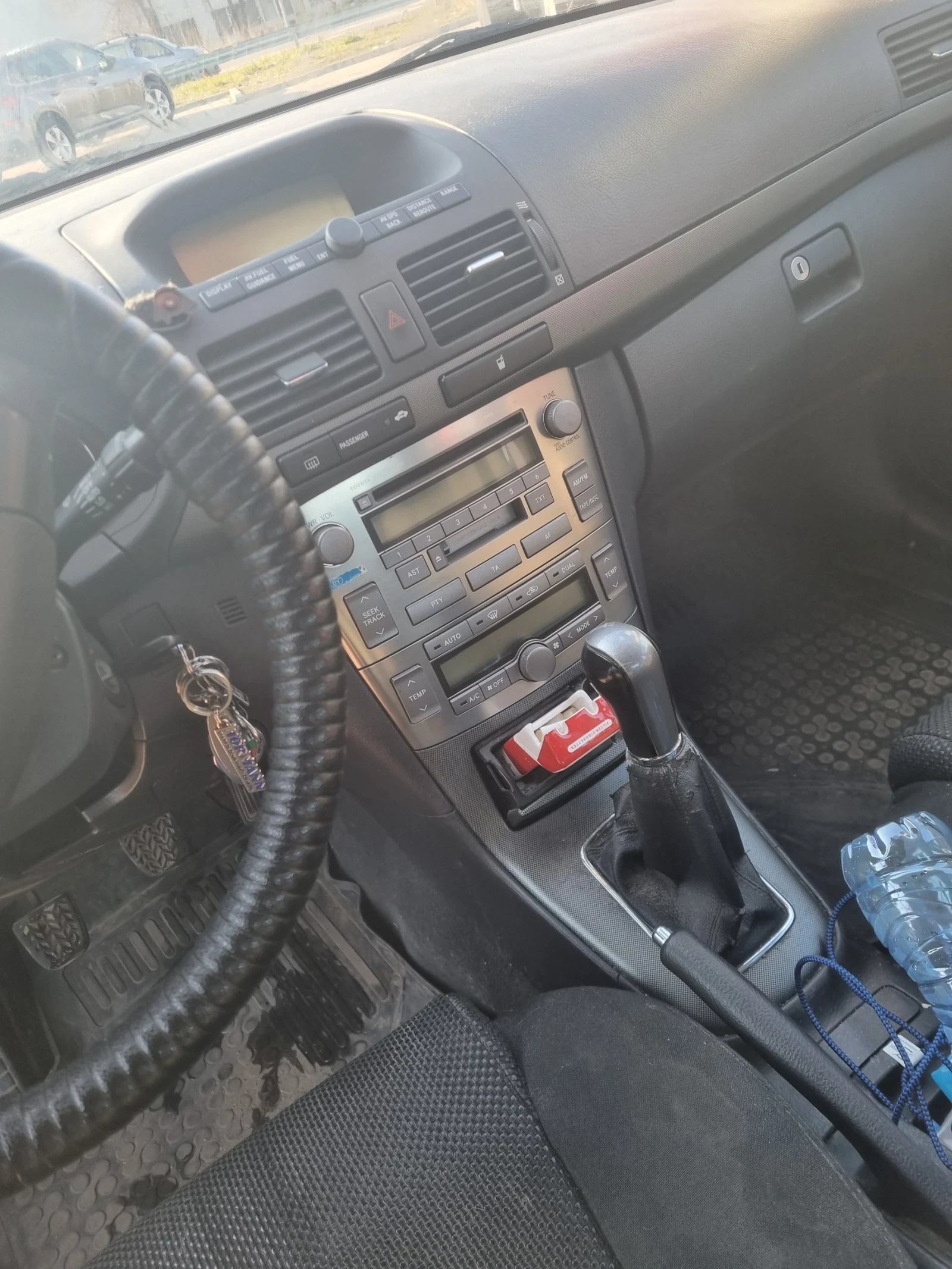 Toyota Avensis 2.0 d4d 116, снимка 6 - Автомобили и джипове - 53848960