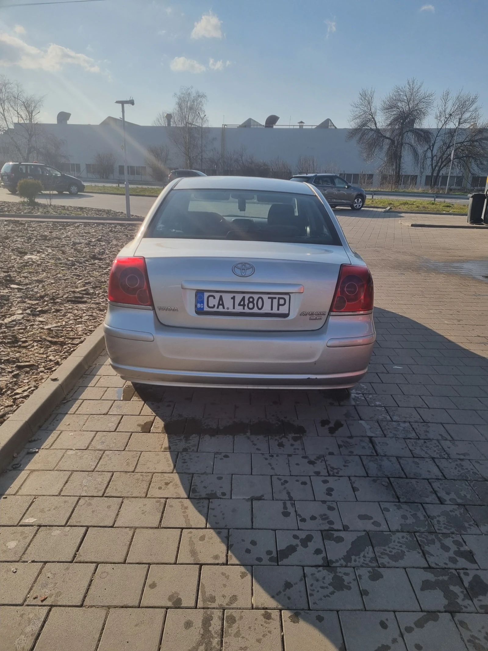 Toyota Avensis 2.0 d4d 116, снимка 4 - Автомобили и джипове - 53848960