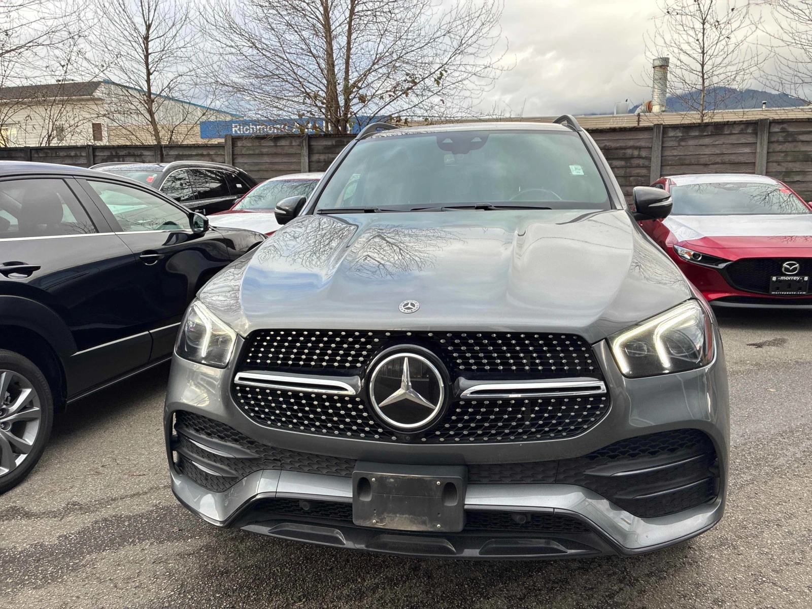 Mercedes-Benz GLE 450 AMG* PACK* BURMESTER* 360КАМЕРА* LANE* ASSIST* , снимка 3 - Автомобили и джипове - 53903712