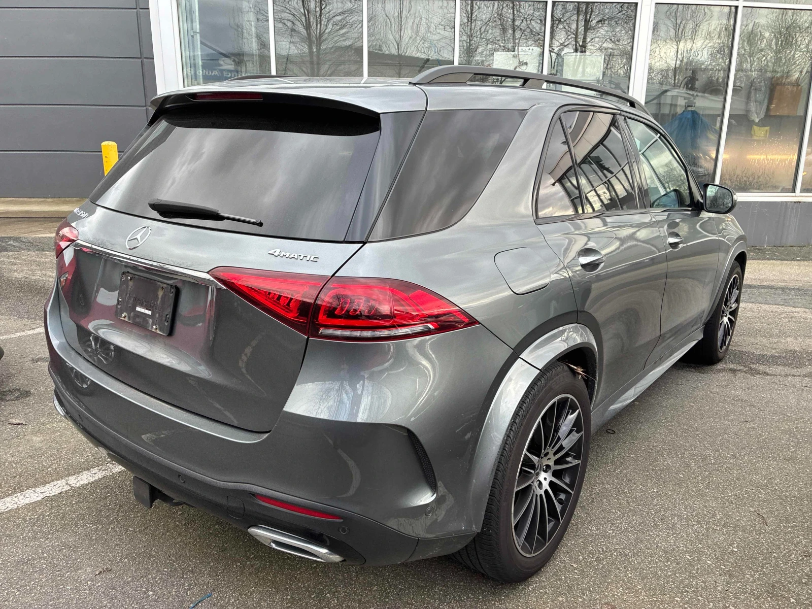 Mercedes-Benz GLE 450 AMG* PACK* BURMESTER* 360КАМЕРА* LANE* ASSIST* , снимка 2 - Автомобили и джипове - 53903712