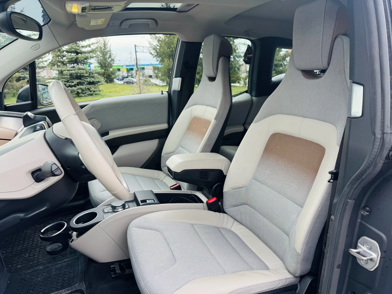 BMW i3, снимка 9 - Автомобили и джипове - 53928730